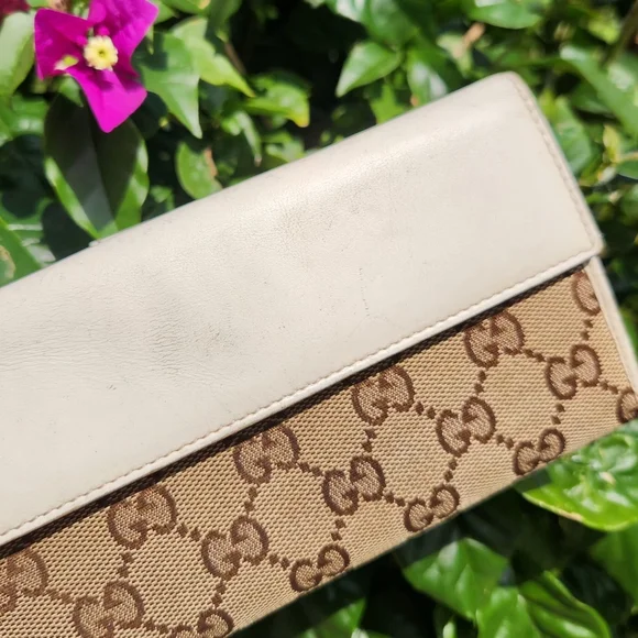 Gucci Guccisima Heart Snap Fold Wallet - Picture 2 of 16